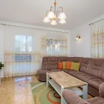 בית נופש Awesome In Garica