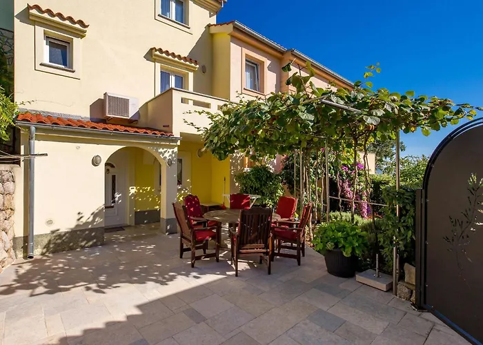 4 Bedroom Amazing In *