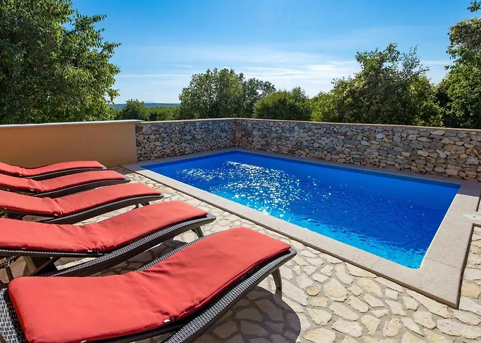 Vikendica 4 Bedroom Amazing In Garica