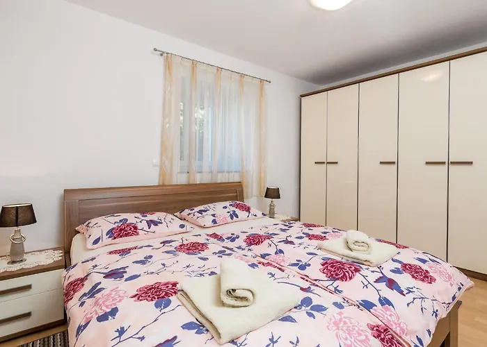 4 Bedroom Amazing In *